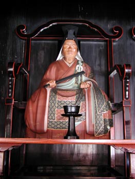 Wooden image of Myōha Shunoku (Teacher of the Nation Fumyō)